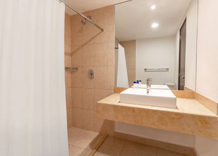 Baño Hotel Yes Inn Nuevo Veracruz